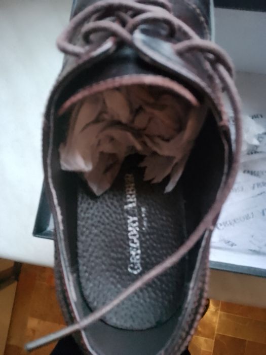 Продам брендовые туфли инспектор в отличном состоянии.