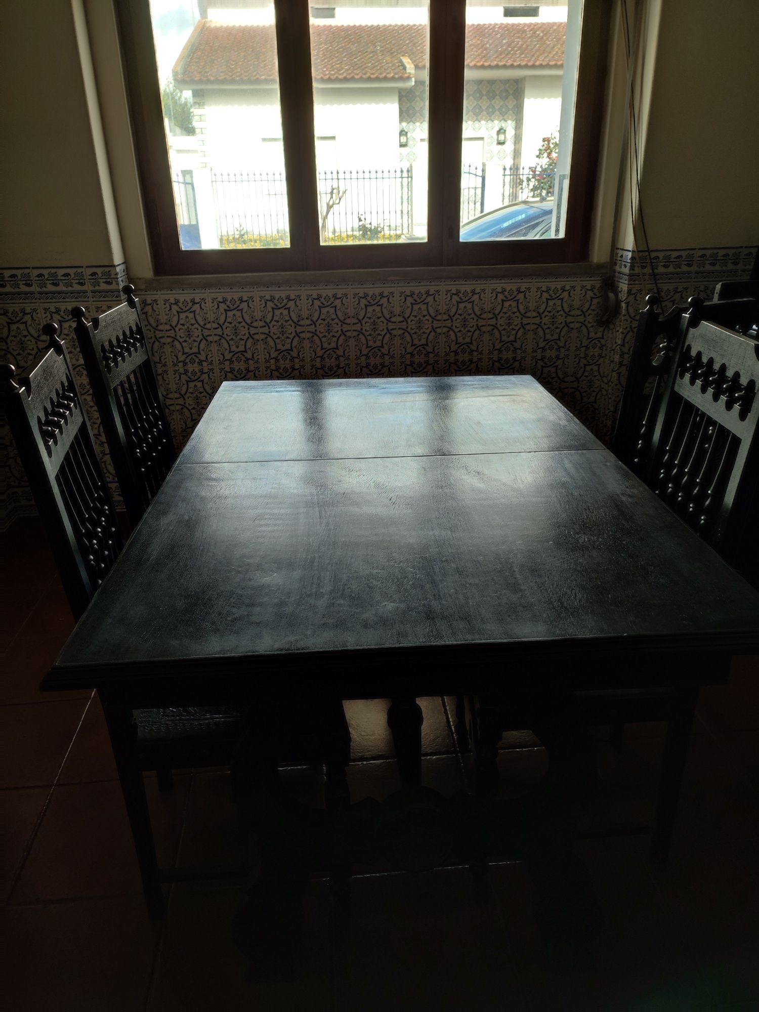 Mesa de sala antiga