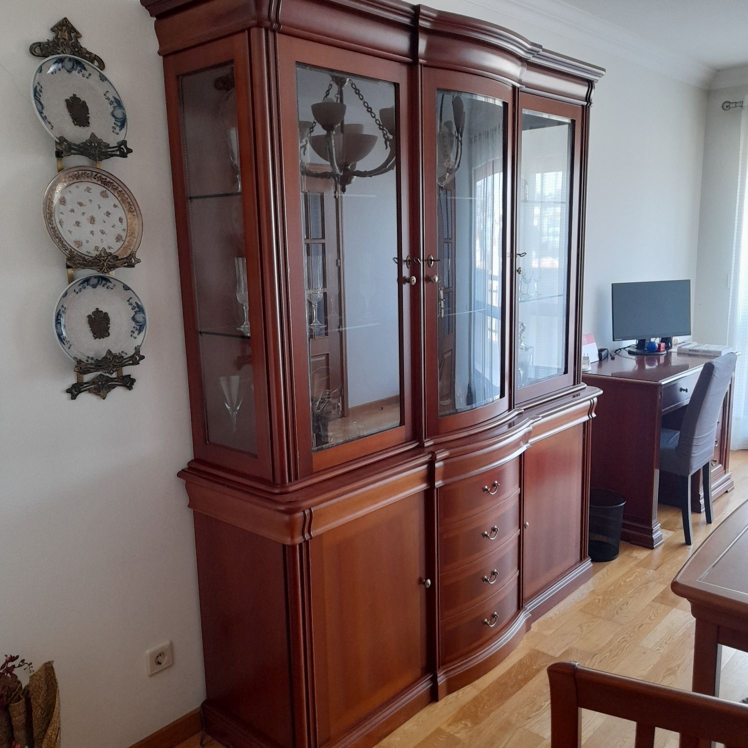 Movel maciço em cerejeira