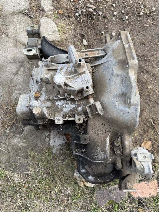 Коробка на Вектру а F16