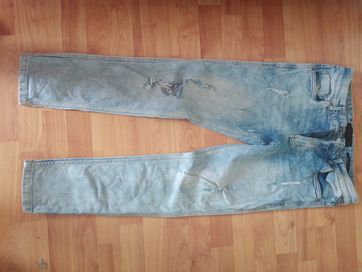 Spodnie jeansowe młodzieżowe Reserved