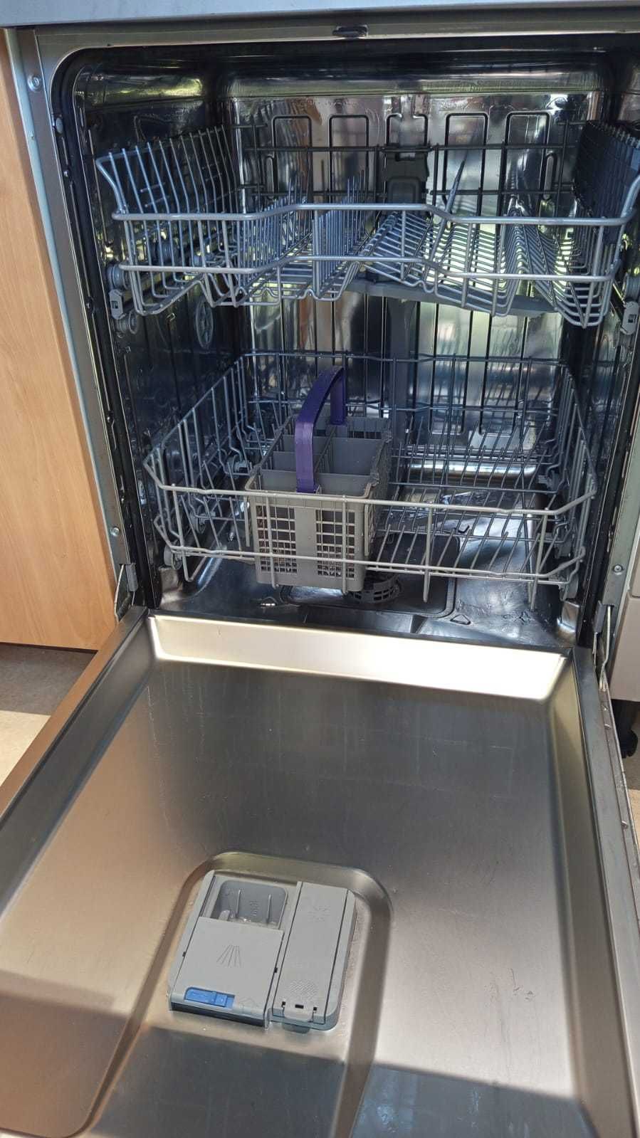 Máquina de Lavar Louça Beko Inox - 13 Serviços