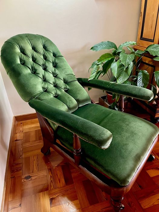 Cadeira de braços reclinável