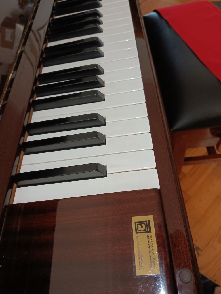 Piano Yamaha de 1971 Valentim de Carvalho