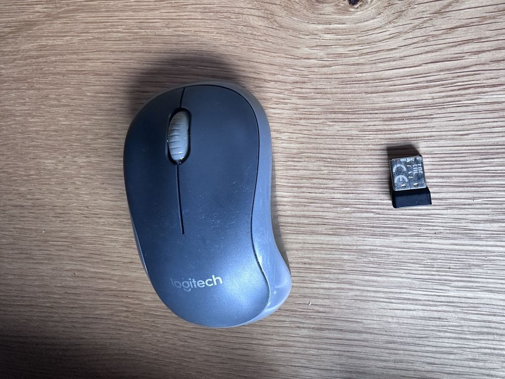 Безпровідна мишка logitech
