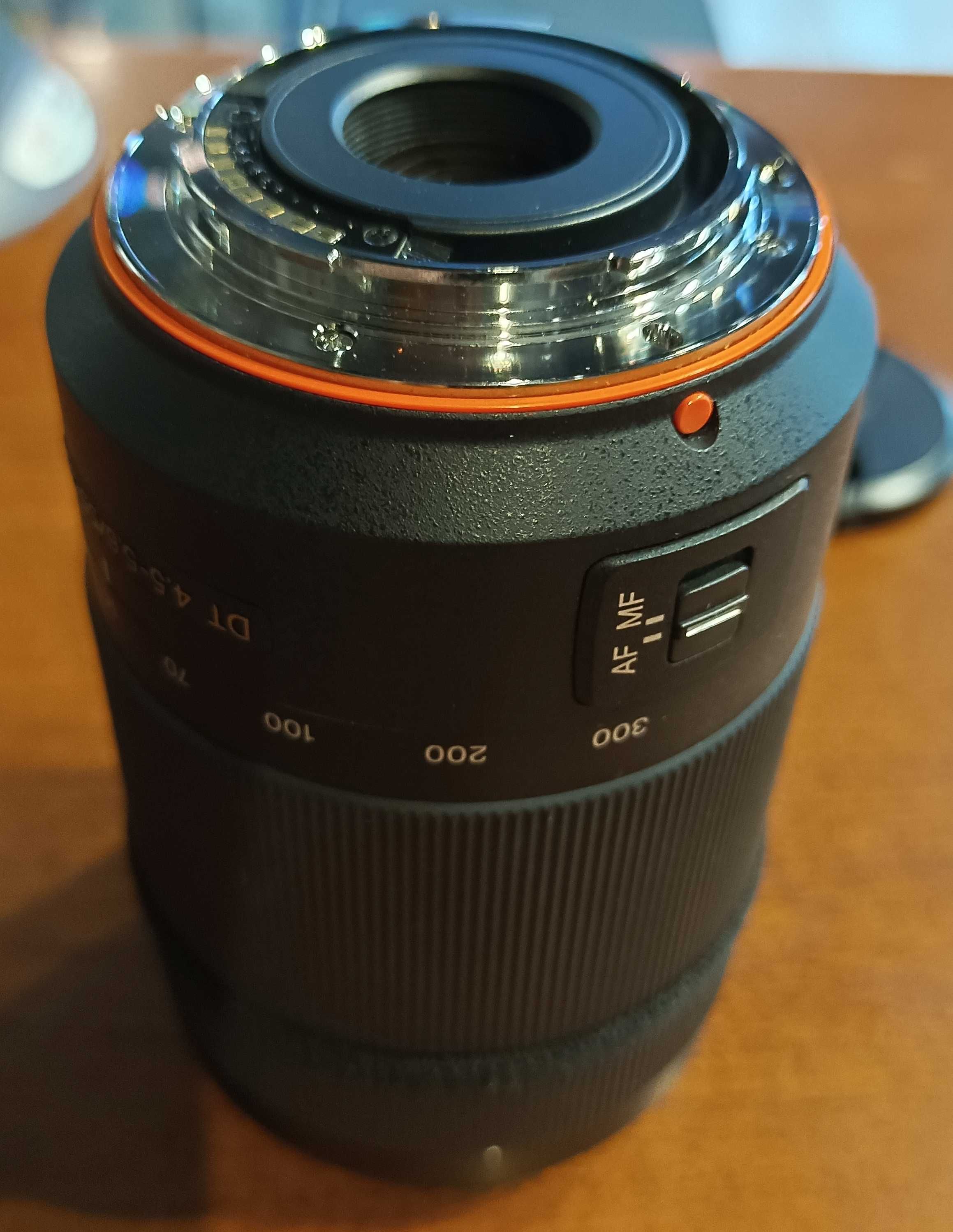 Obiektyw SONY SAL55300/ DT 55 – 300 mm F4.5-5.6 SAM/Stan BDB/Okazja!