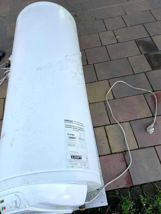 Sprzedam bojler elektryczny 100l z pompką i sterownikiem