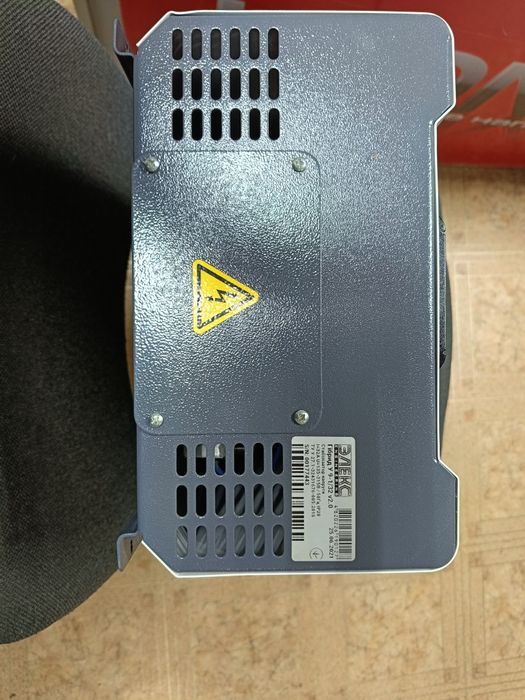 Стабілізатор напруги гібридний