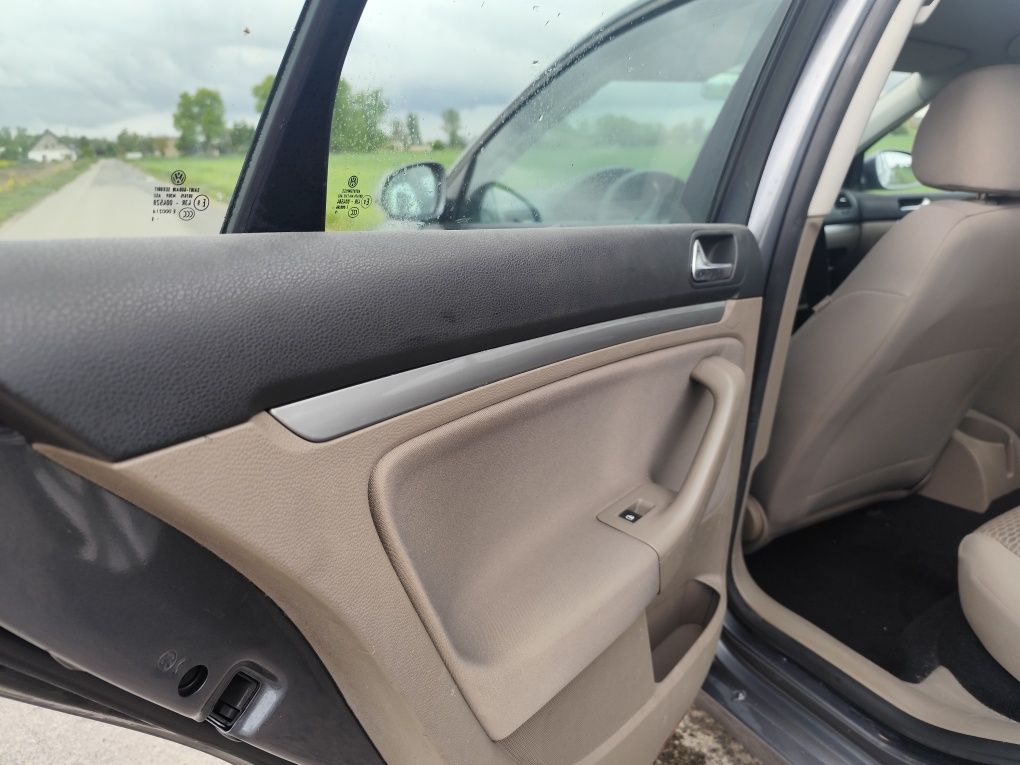 Vw Jetta 09 r 1.6 MPI bardzo ładna