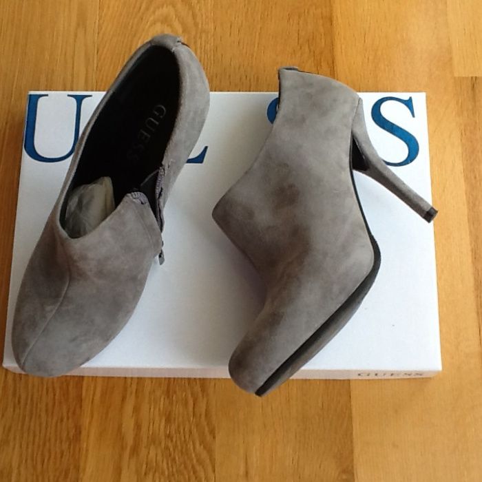 Botins cinza GUESS 35