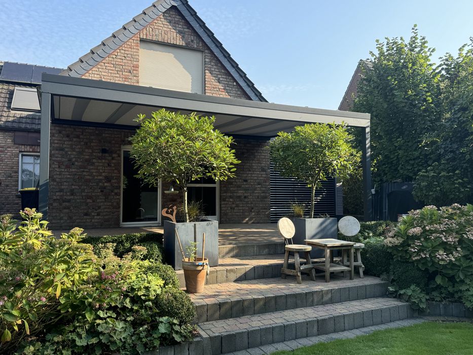 Ogrody zimowe (drewno i aluminium), Pergole, Carporty, Markizy