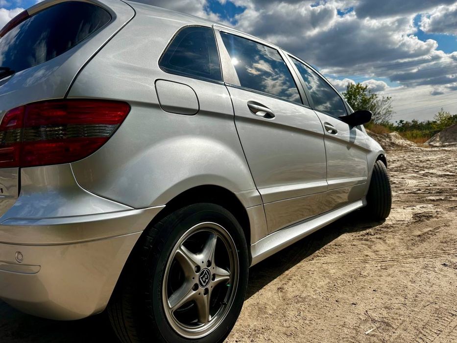 Мерседес В-180 2.0 cdi