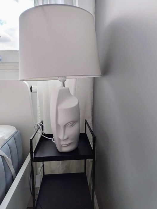 Lampka nocna głowa biała