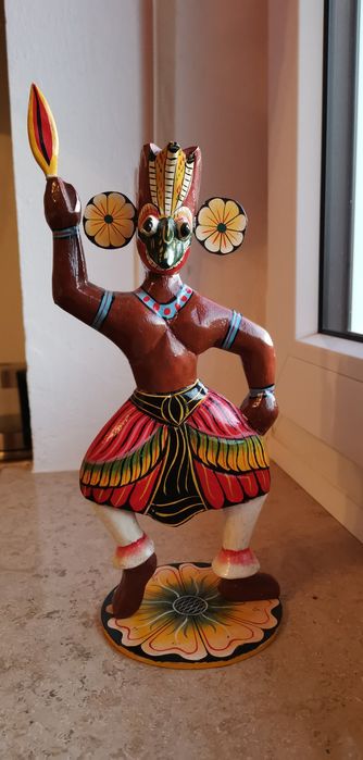 Figurka Kolam lub Sanni Yakuma ze Sri Lanki