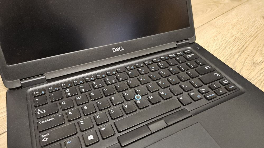 Laptop Dell Latitude 5491 - i5-8400H/16GB/256GB/ Win11 + stacja dokuja