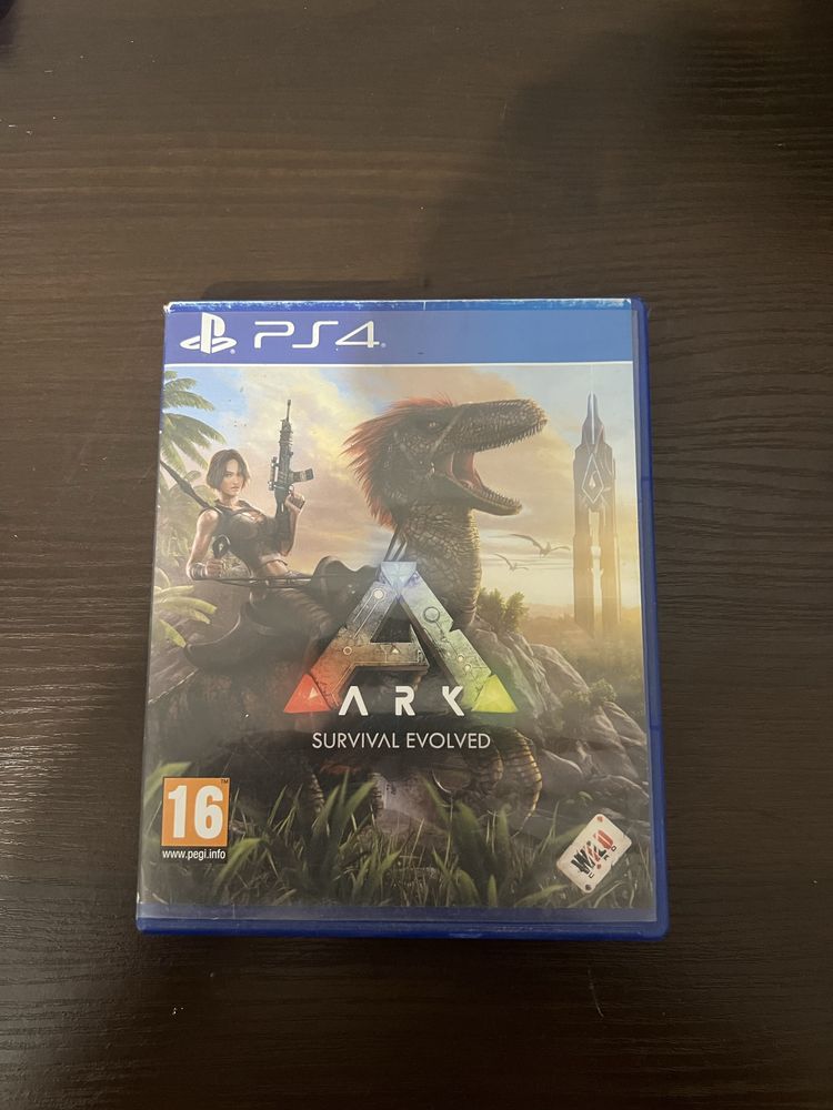 PlayStation 4 Slim 1T + 3 gry