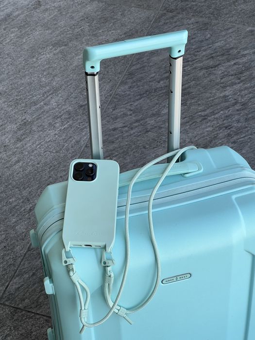 Чохли з карабінами на iphone 13 pro max