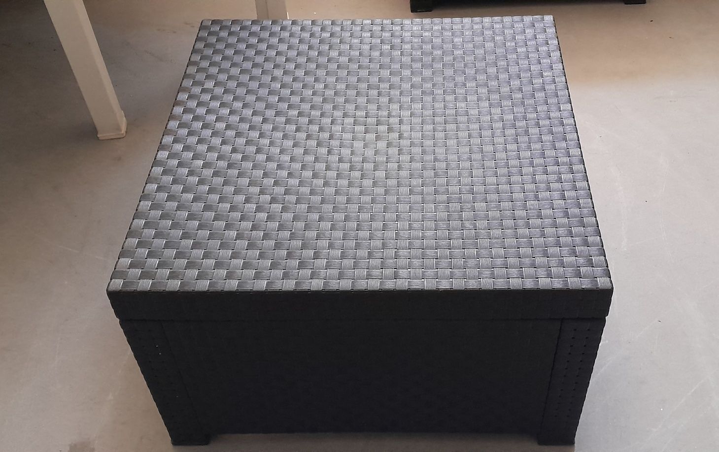 Mesa ou puff exterior preta