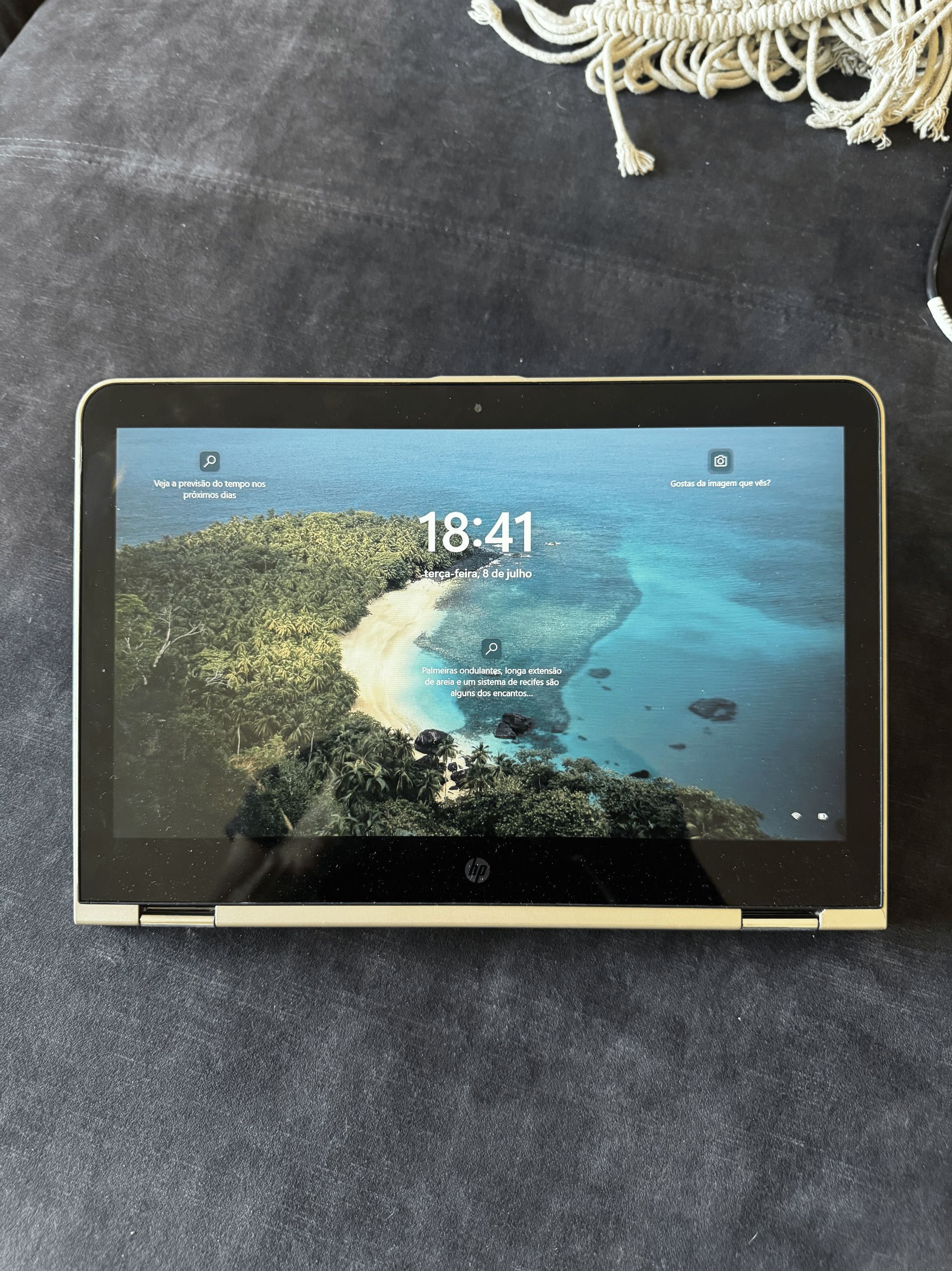 HP Pavilion x360 | i5 8GB RAM | Touchscreen | Windows 11 | 199€