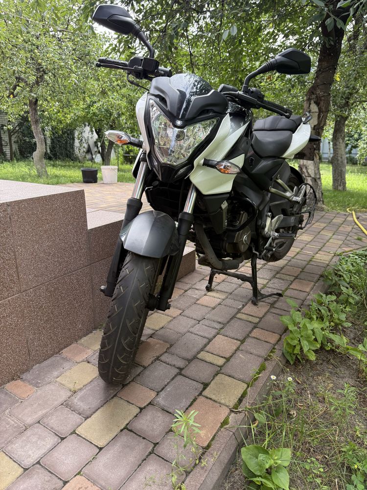 Bajaj Pulsar ns 200