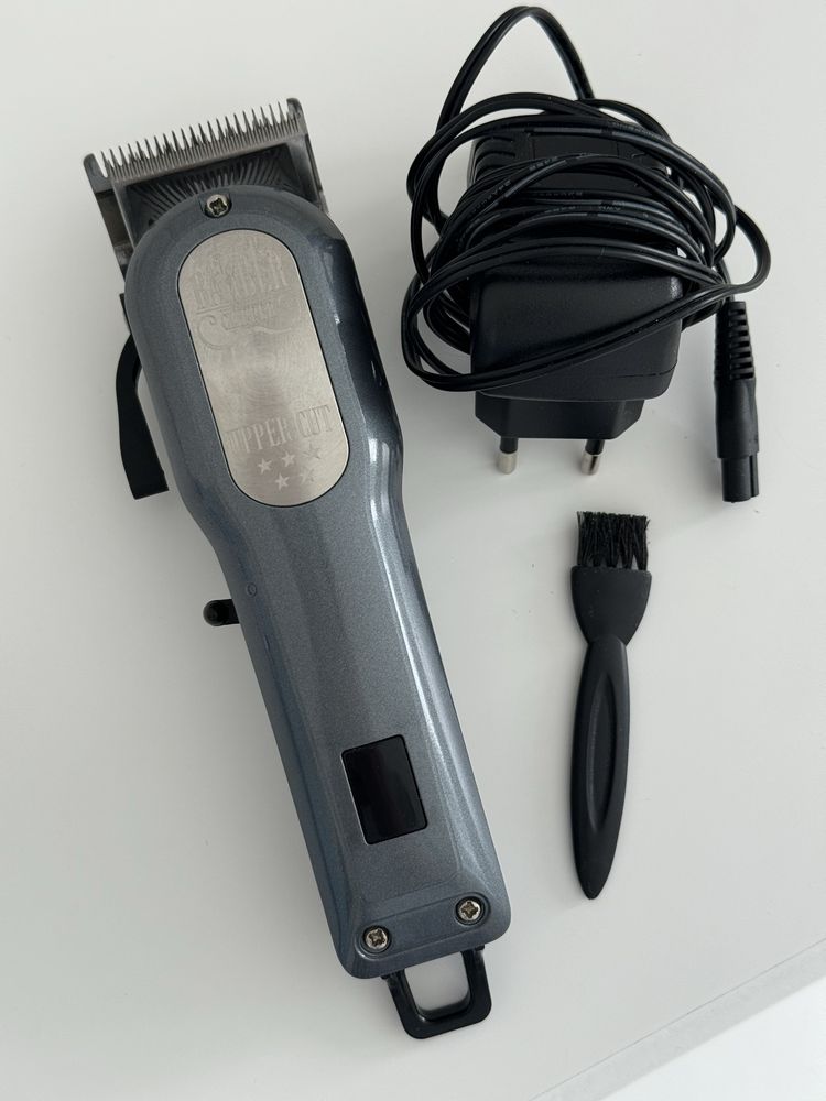 Машинка для стижки BARBER UPPER CUT 5 GRAPHITE