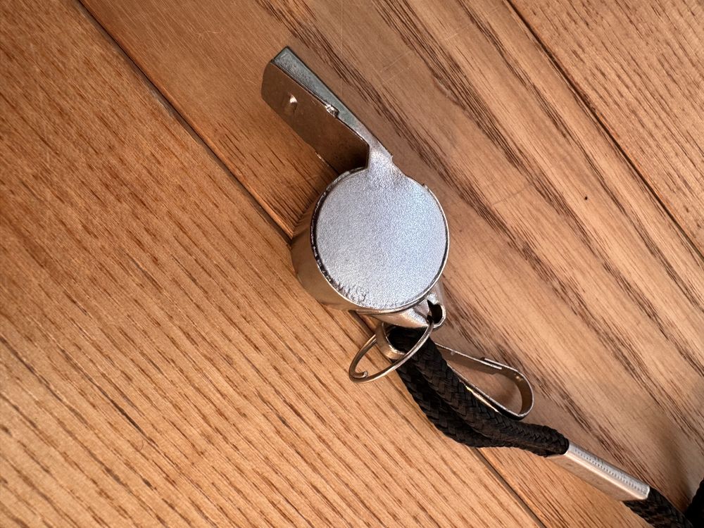 Gwizdek sportowy mały
