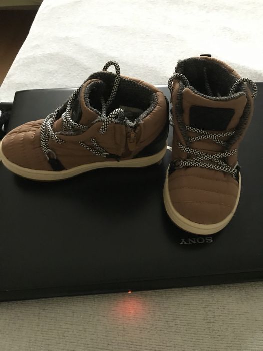 Okazja.Buciki przejsciowe Zara roz.23