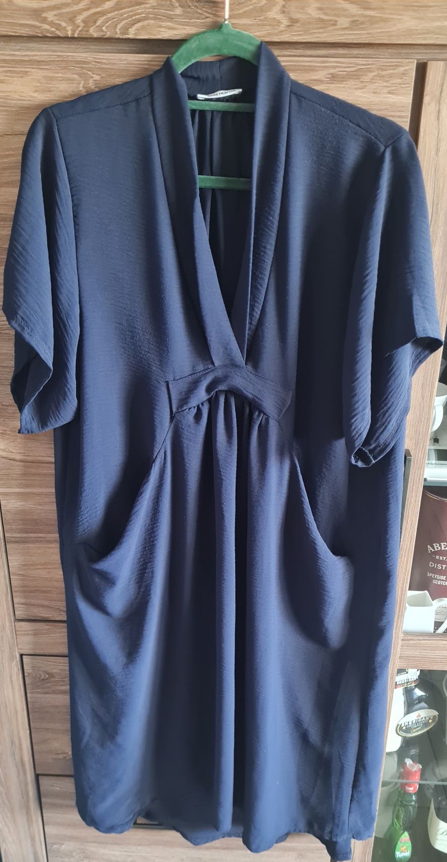 Granatowa sukienka 48-50