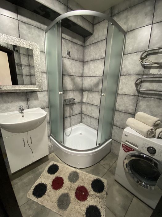 Сдам квартиру посуточно ., Пр. Богдана Хмельницкого 16 больница