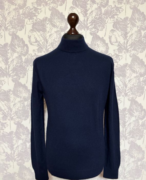 Тонкий кашемировый свитер Cashmere Collection.