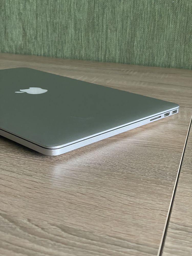 Apple MacBook Pro 15”, 2015 р., і7, SSD 256gb, 16gb ОЗУ Макбук ноутбук