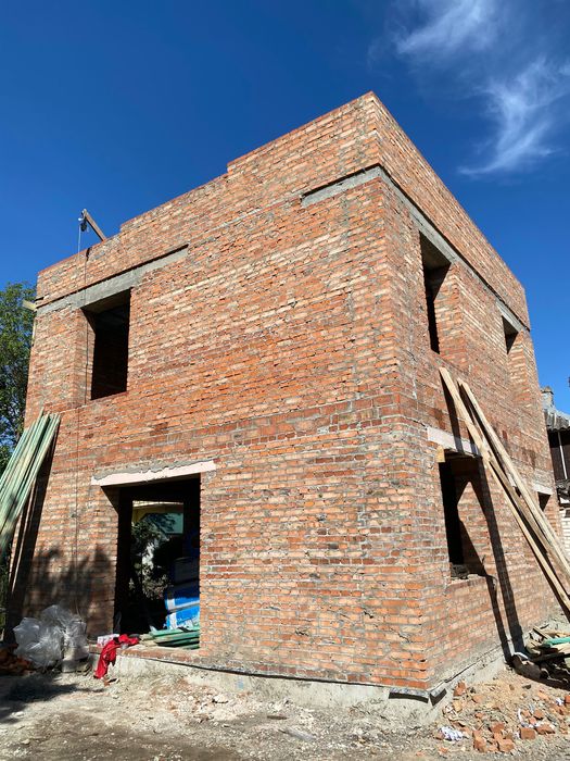 Кладка цегли, блока, дах,фасад.