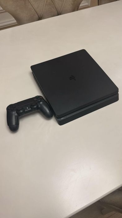 Playstation 4 Slim