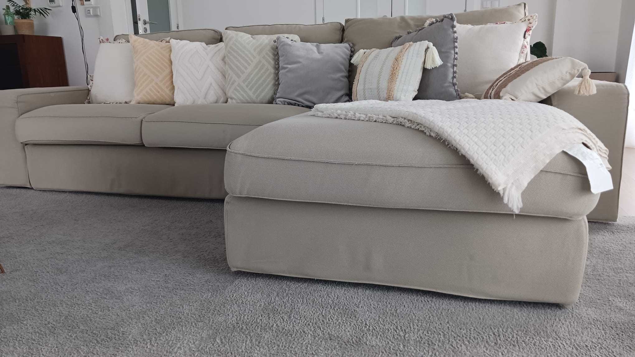 Sofa KIVIK 3 lugares com chaise longue