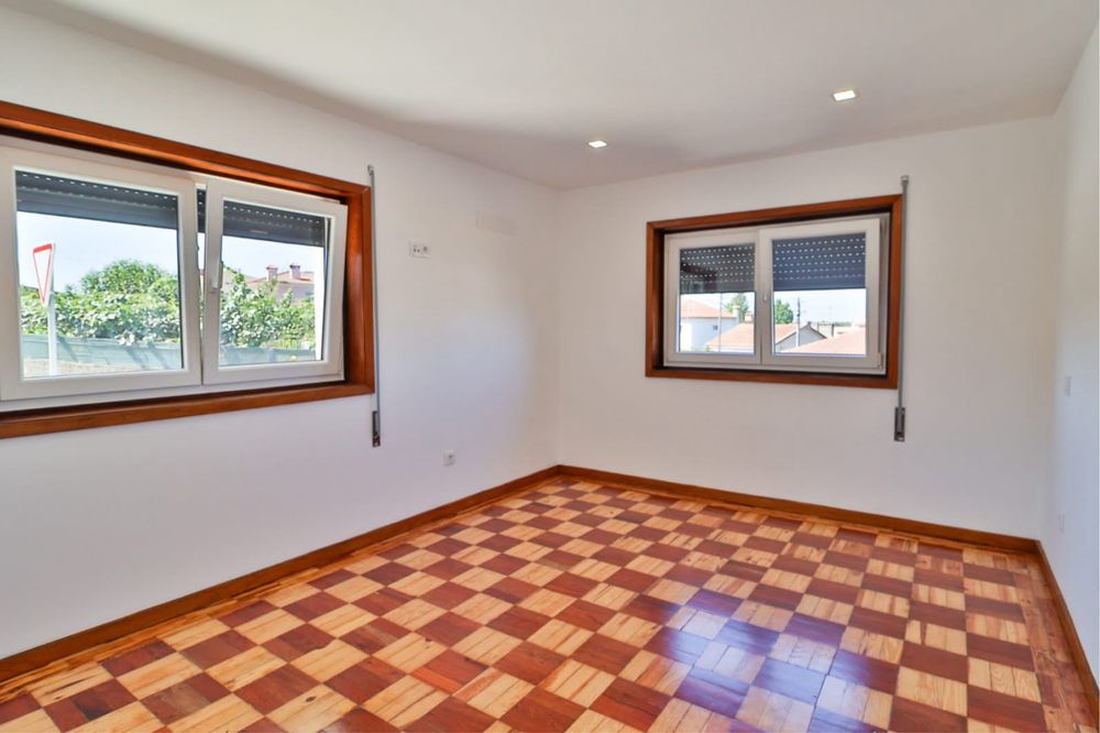 Moradia T4 + 1 para venda com possibilidade de arrendamento a 36 meses