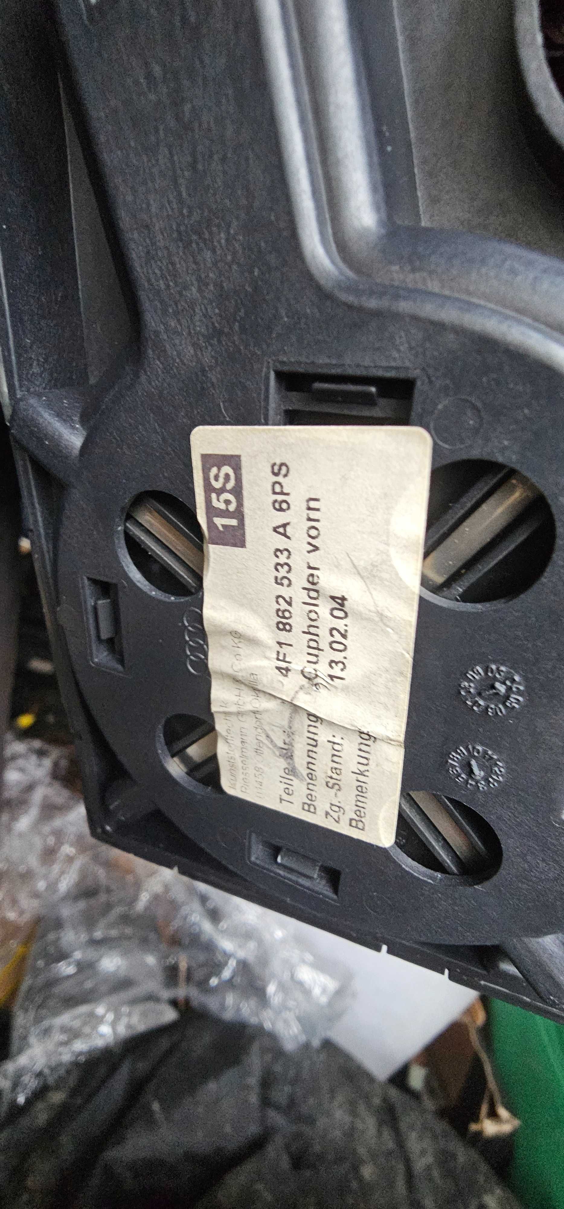 Dekor tunel środkowy audi a6 c6 4F0 stan idealny , jasny kolor POLECAM