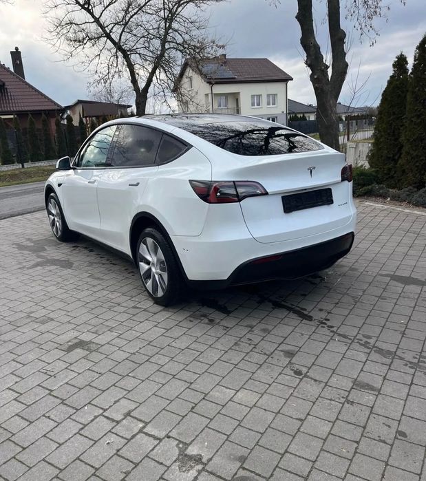 Продам Tesla Y 2022