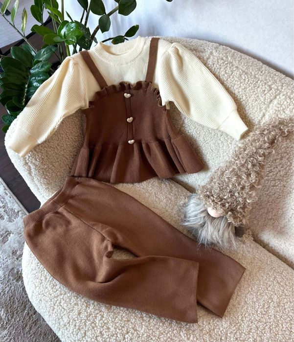 Костюм для модниць, трикотажний костюм, тоендовий колір, є розміра