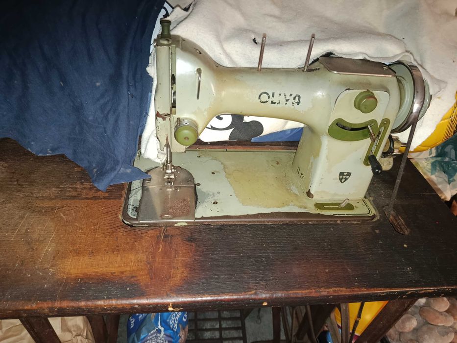 Maquina de costura Olivia