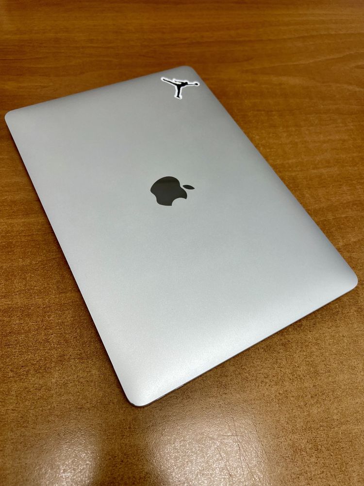 Ноутбук MacBook Air M1 512GB 8gb Apple Model A2337