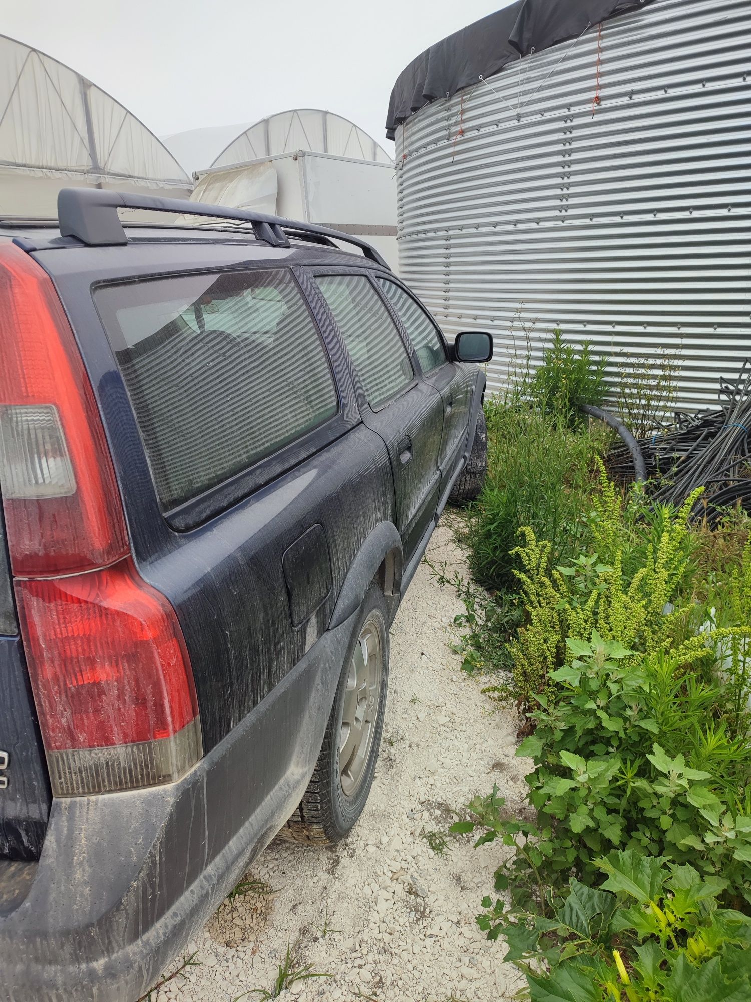 Volvo XC70, cross