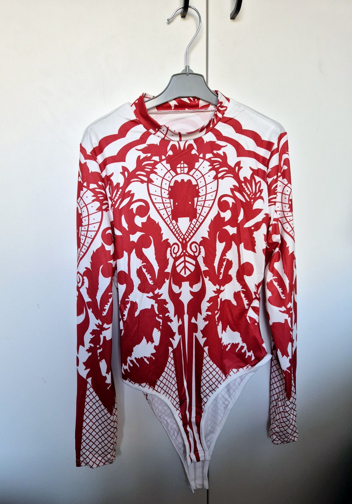 Body czerwone nowe
