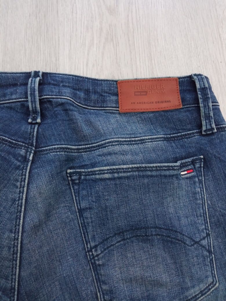 Spodnie jeansowe Tommy Hilfiger 27/30