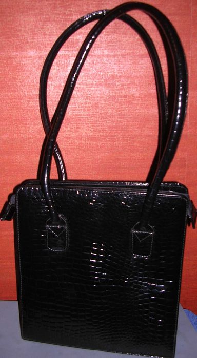 Torebka lakierowana Oasis