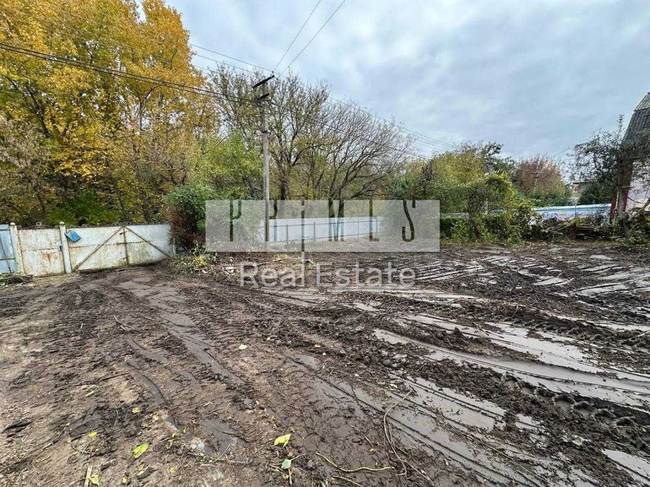 Пропонується земельна ділянка площею 28,11 соток у села Хотов