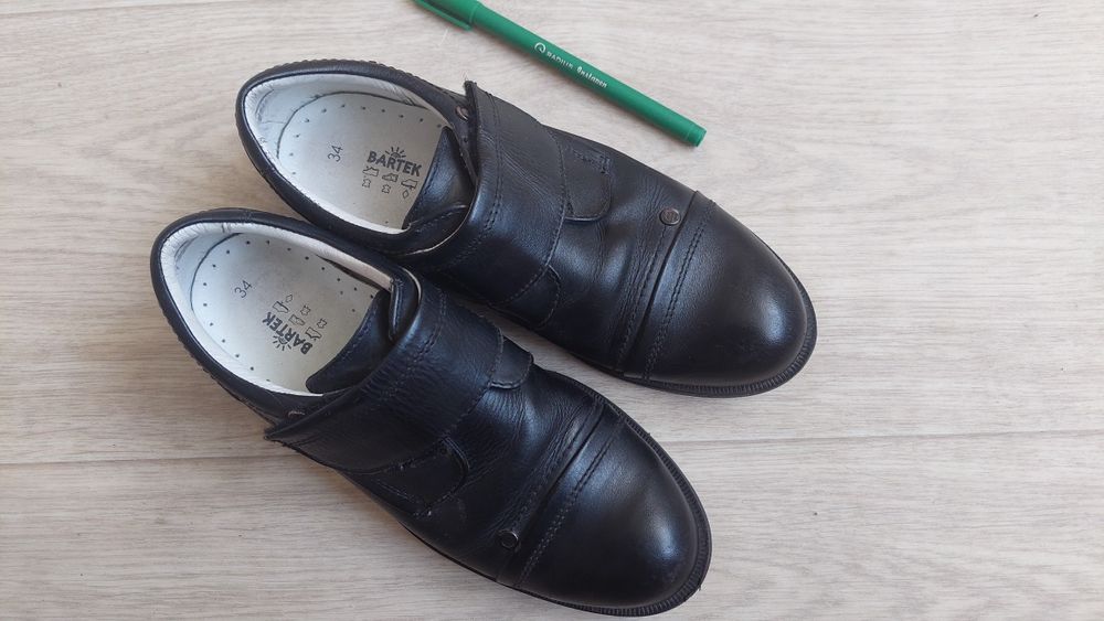 Шкіряні туфлі Bartek розмір 34. Шкільні туфлі для хлопчика. Як нові.