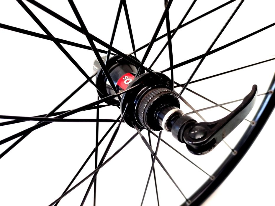 Seryjne koło DT Swiss piasta 240s Ratchet System Płaskie szprychy Krk