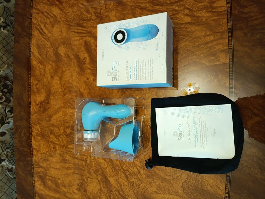 Апарат для чистки обличчя Oriflamme