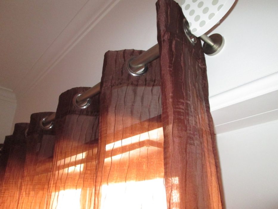 Cortinados castanho