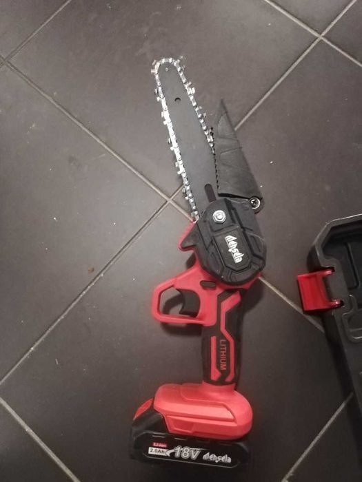 Serra Elétrica MENSELA CS-L1+ (800W - 3000 rpm)